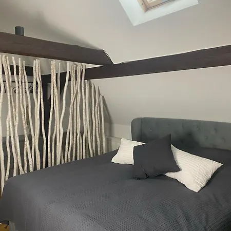 Apartment Discovair - Dachstudio Emma - Schwimmbad-nah Mit Netflix