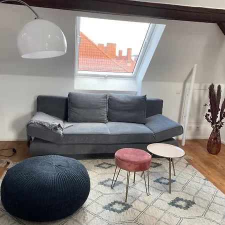 Discovair - Dachstudio Emma - Schwimmbad-nah Mit Netflix Apartment